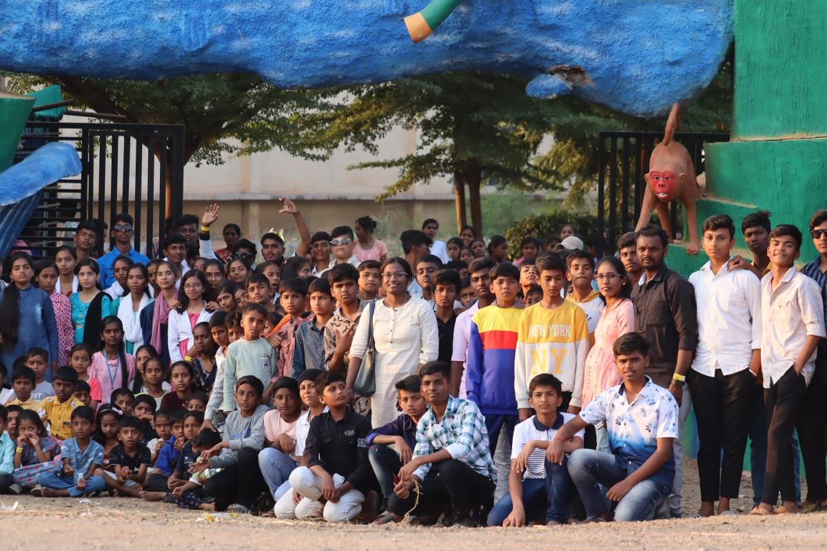 School photo 8